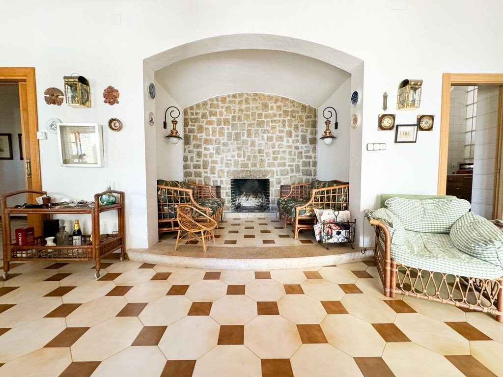 6 Bed Detached Villa in Calasparra