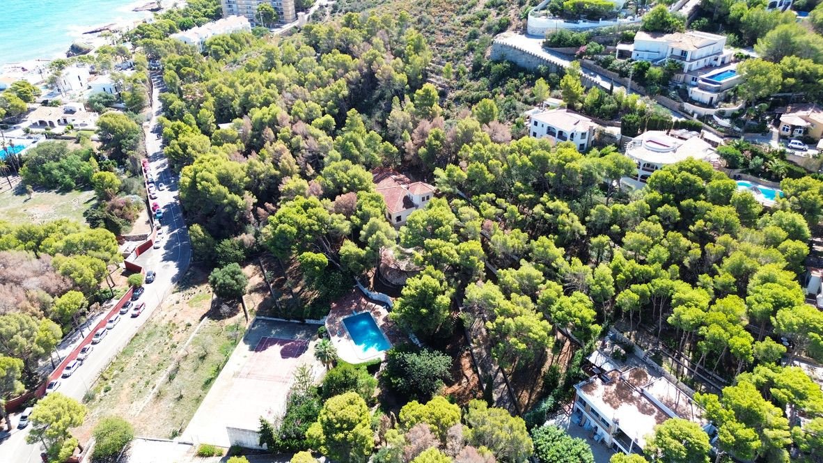 6 Bed Detached Villa in Calasparra