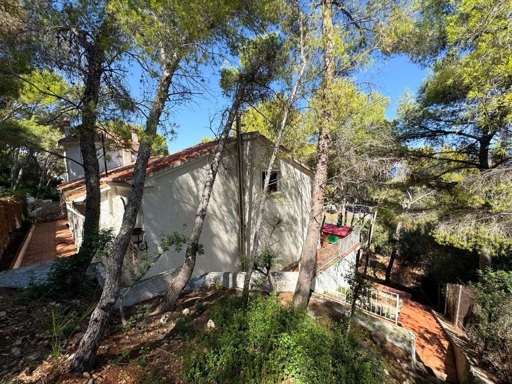 6 Bed Detached Villa in Calasparra