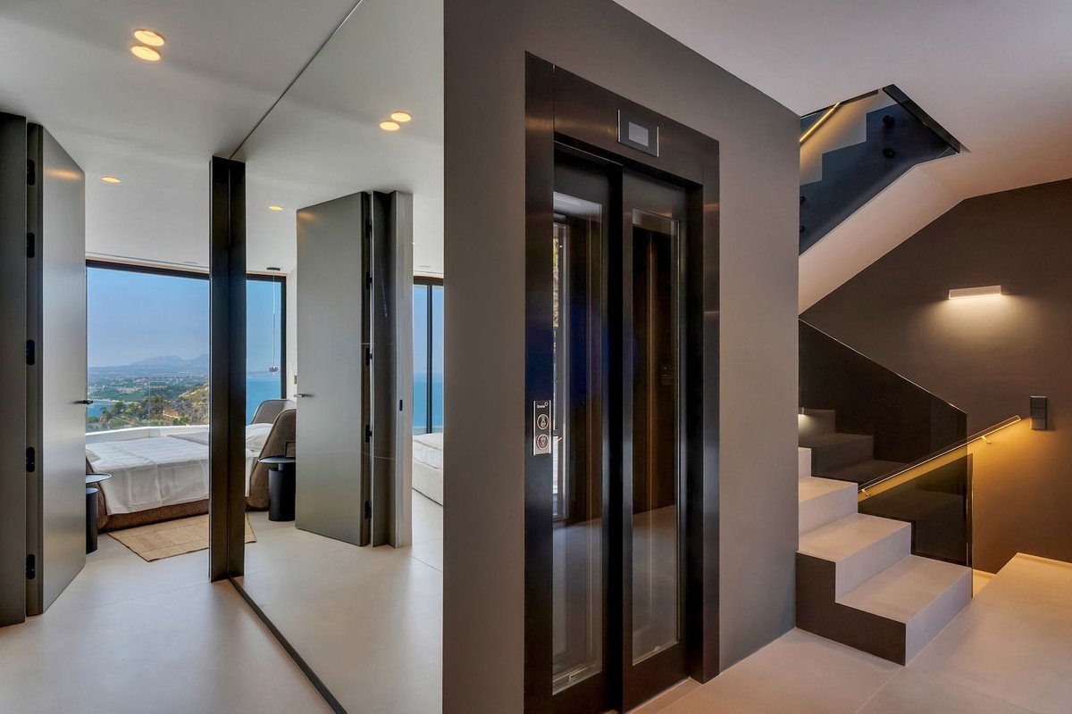 4 Bed Semi-Detached House in Pueblo Mascarat