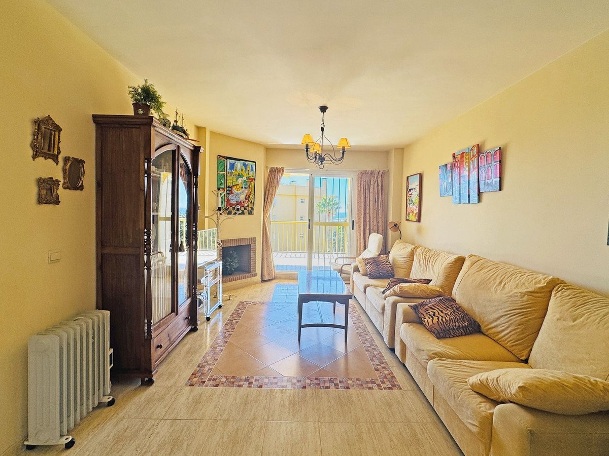 1 Bed Middle Floor Apartment in Calahonda