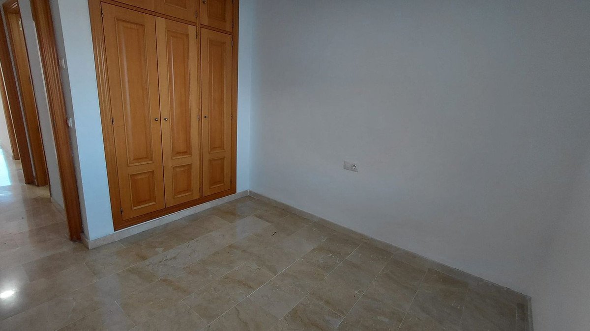 2 Bed Middle Floor Apartment in Manilva