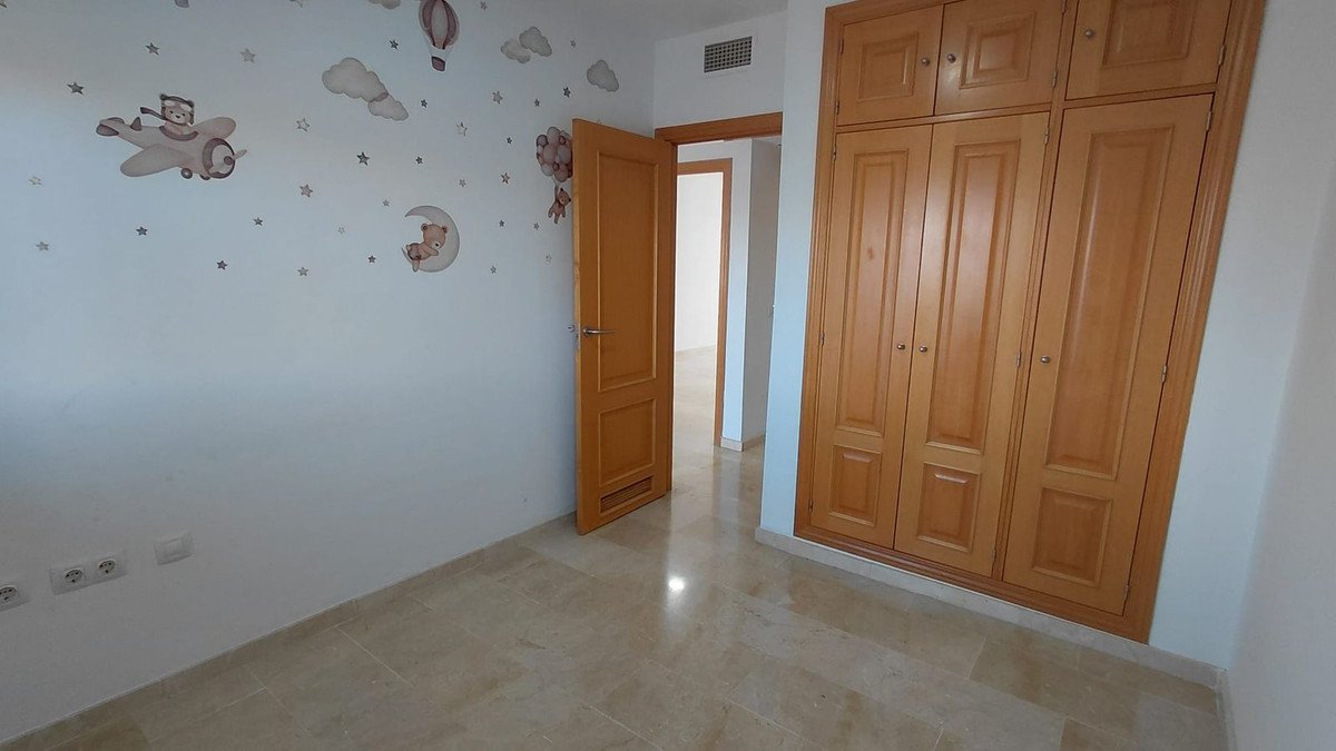 2 Bed Middle Floor Apartment in Manilva
