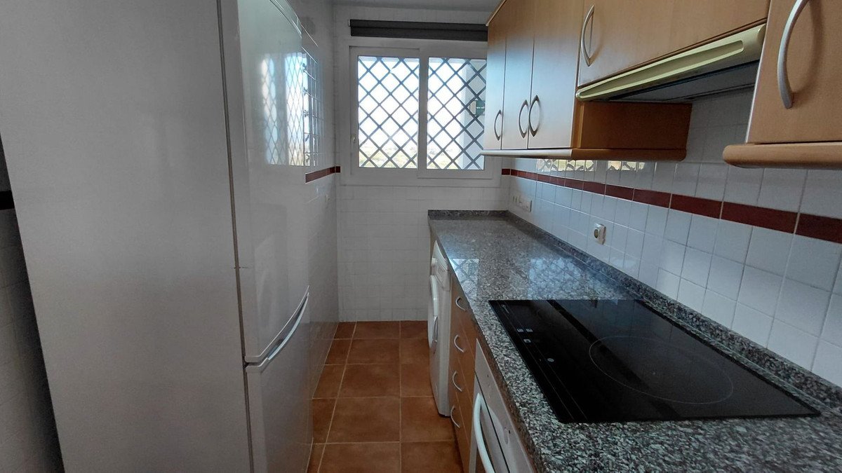 2 Bed Middle Floor Apartment in Manilva