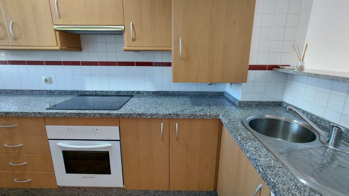2 Bed Middle Floor Apartment in Manilva