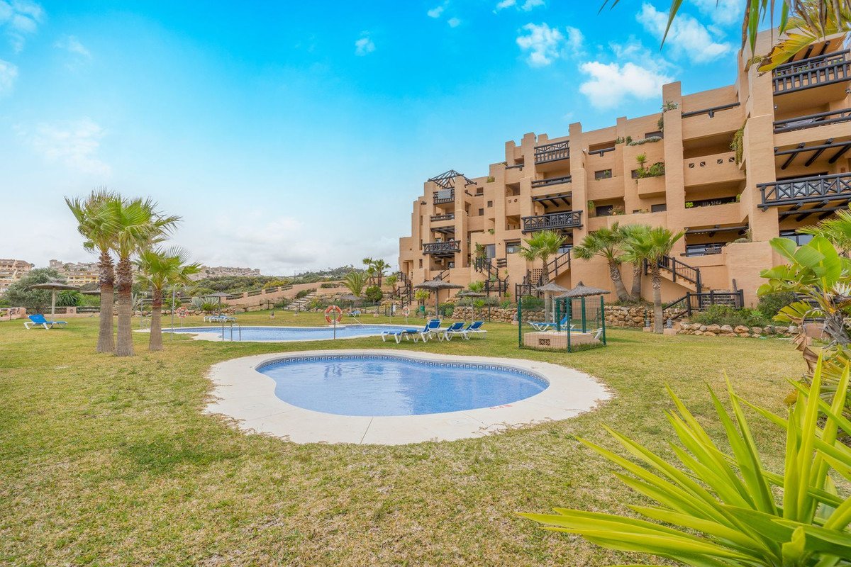 2 Bed Ground Floor Apartment in Manilva