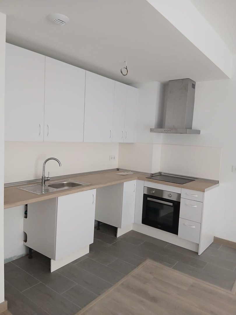 1 Bed Middle Floor Apartment in Málaga Centro