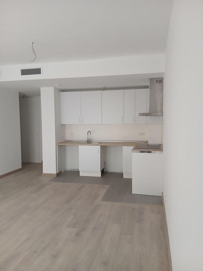 1 Bed Middle Floor Apartment in Málaga Centro