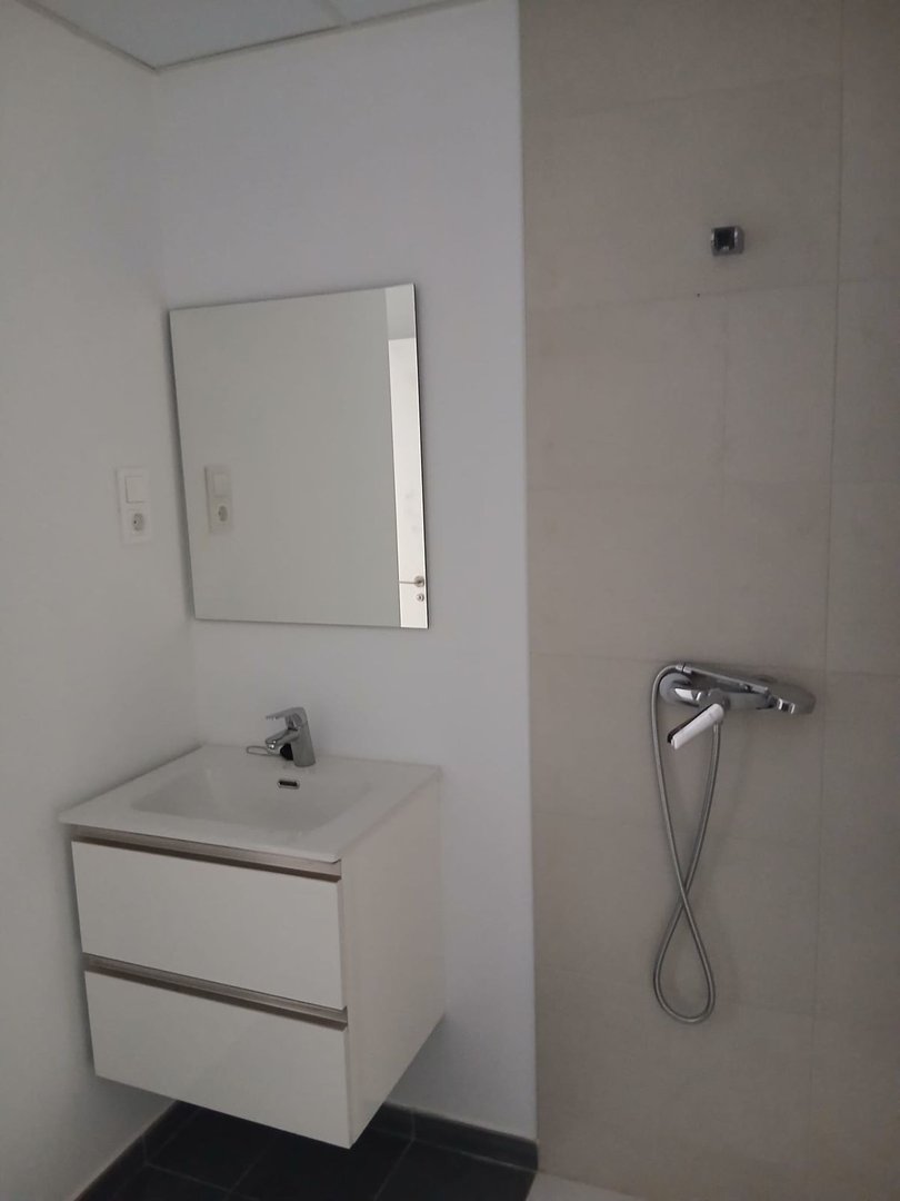 1 Bed Middle Floor Apartment in Málaga Centro