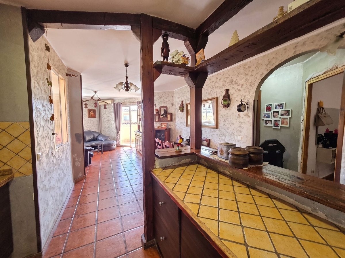 2 Bed Middle Floor Apartment in Riviera del Sol