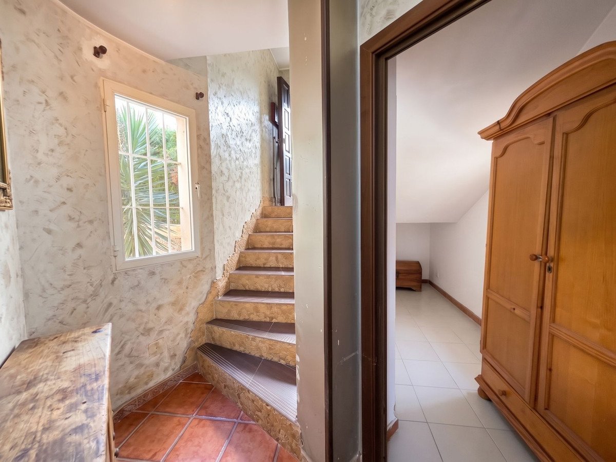 2 Bed Middle Floor Apartment in Riviera del Sol