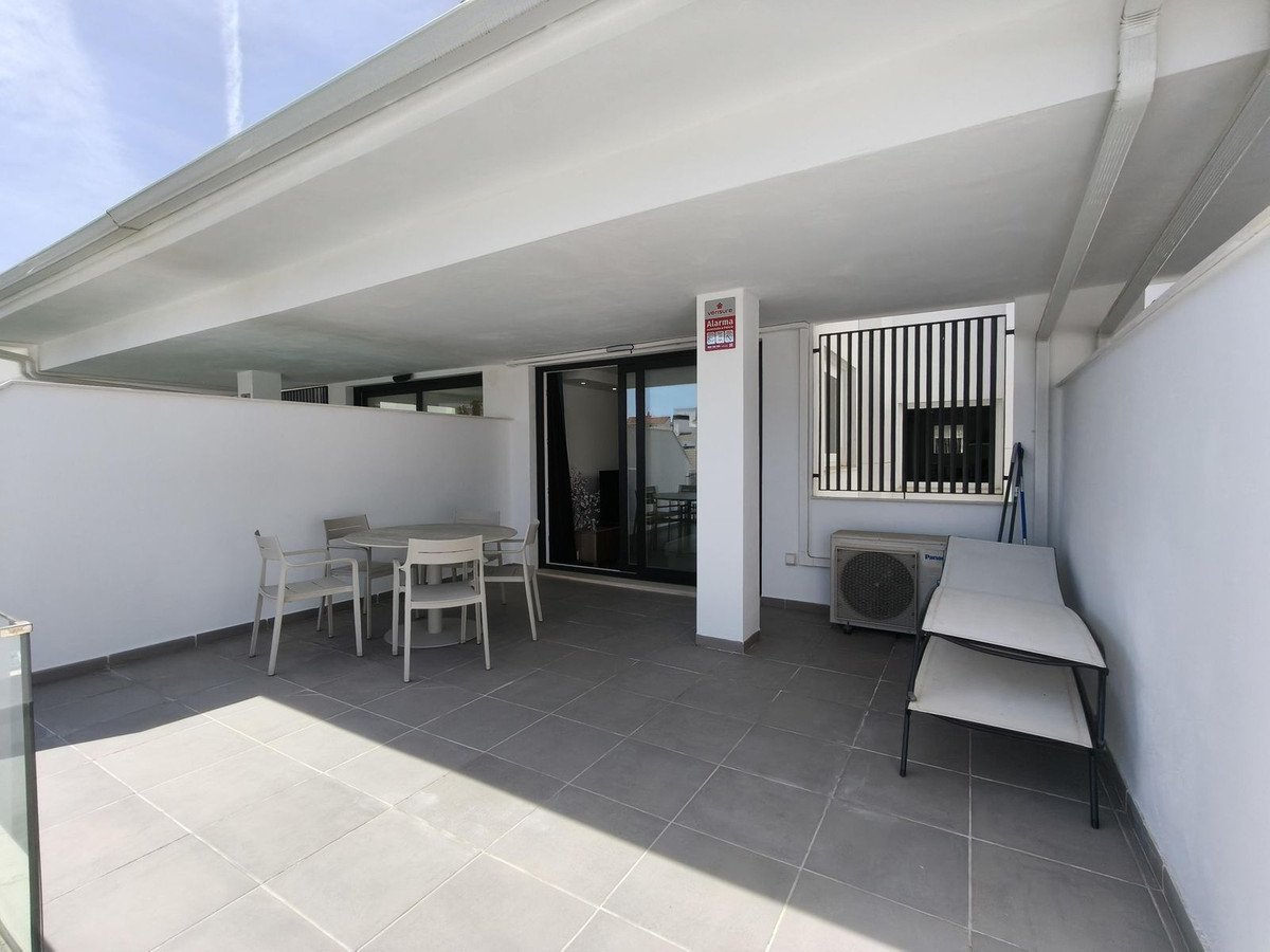 2 Bed Middle Floor Apartment in Torreblanca