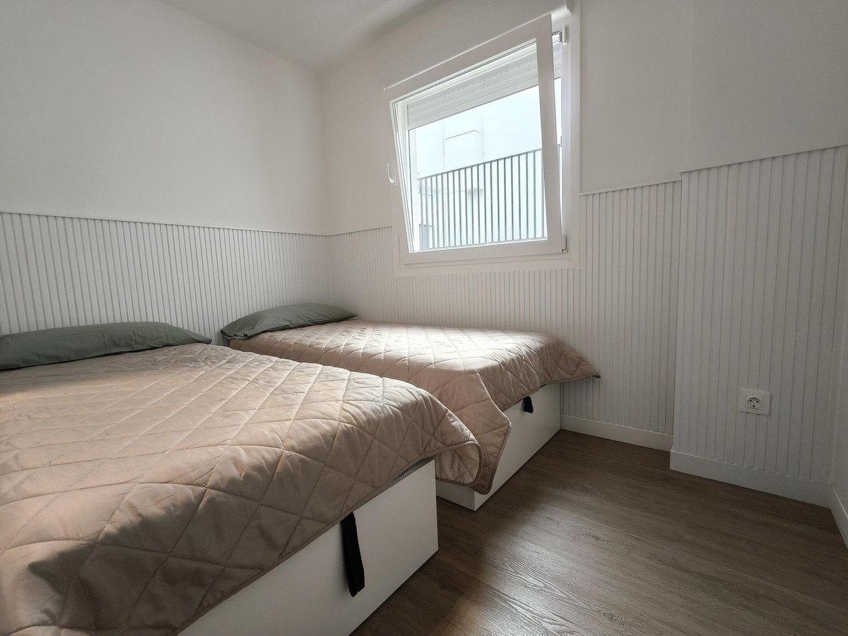 2 Bed Middle Floor Apartment in Torreblanca