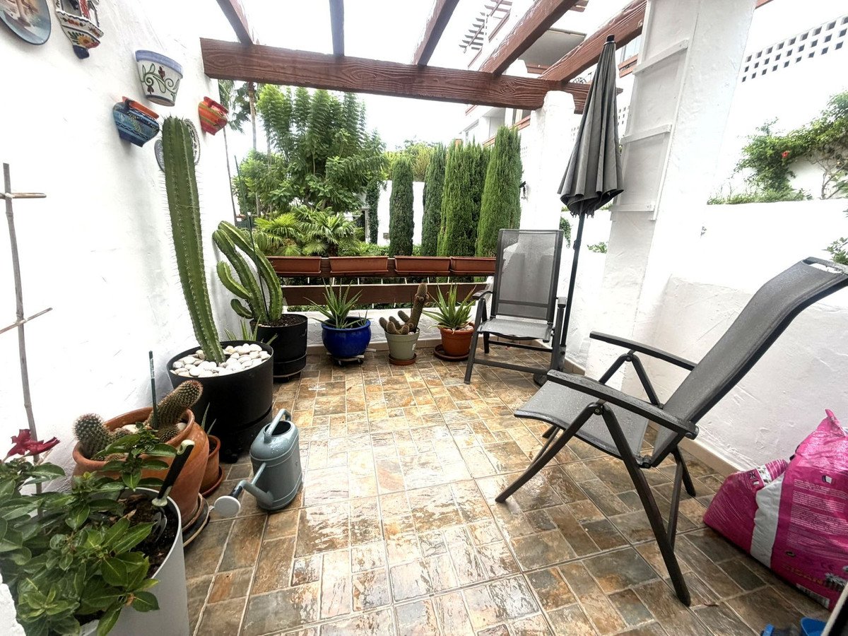 3 Bed Middle Floor Apartment in El Paraiso