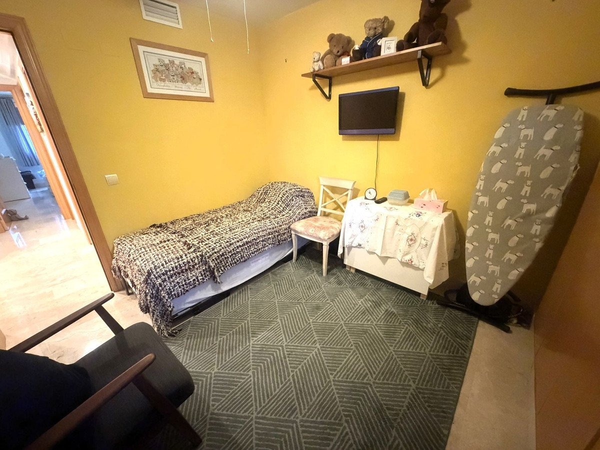 3 Bed Middle Floor Apartment in El Paraiso