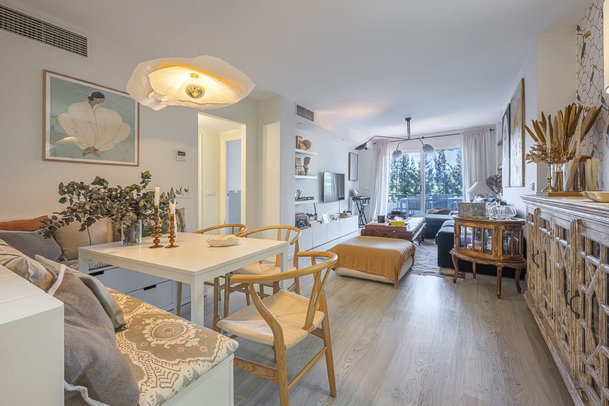 2 Bed Middle Floor Apartment in Guadalmina Alta