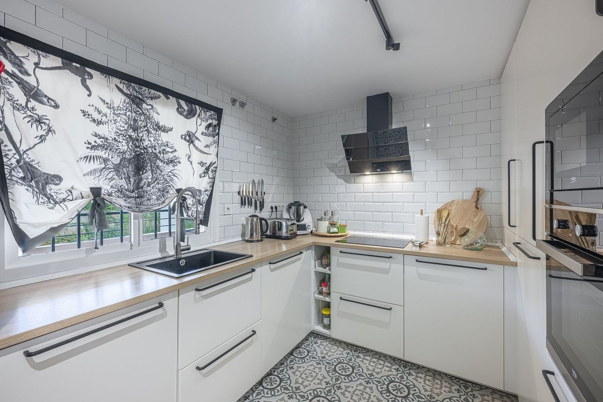 2 Bed Middle Floor Apartment in Guadalmina Alta