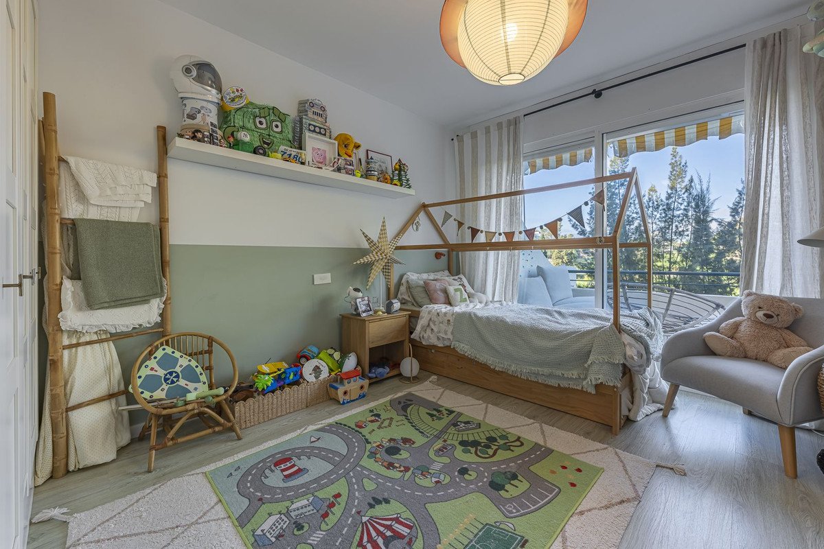 2 Bed Middle Floor Apartment in Guadalmina Alta