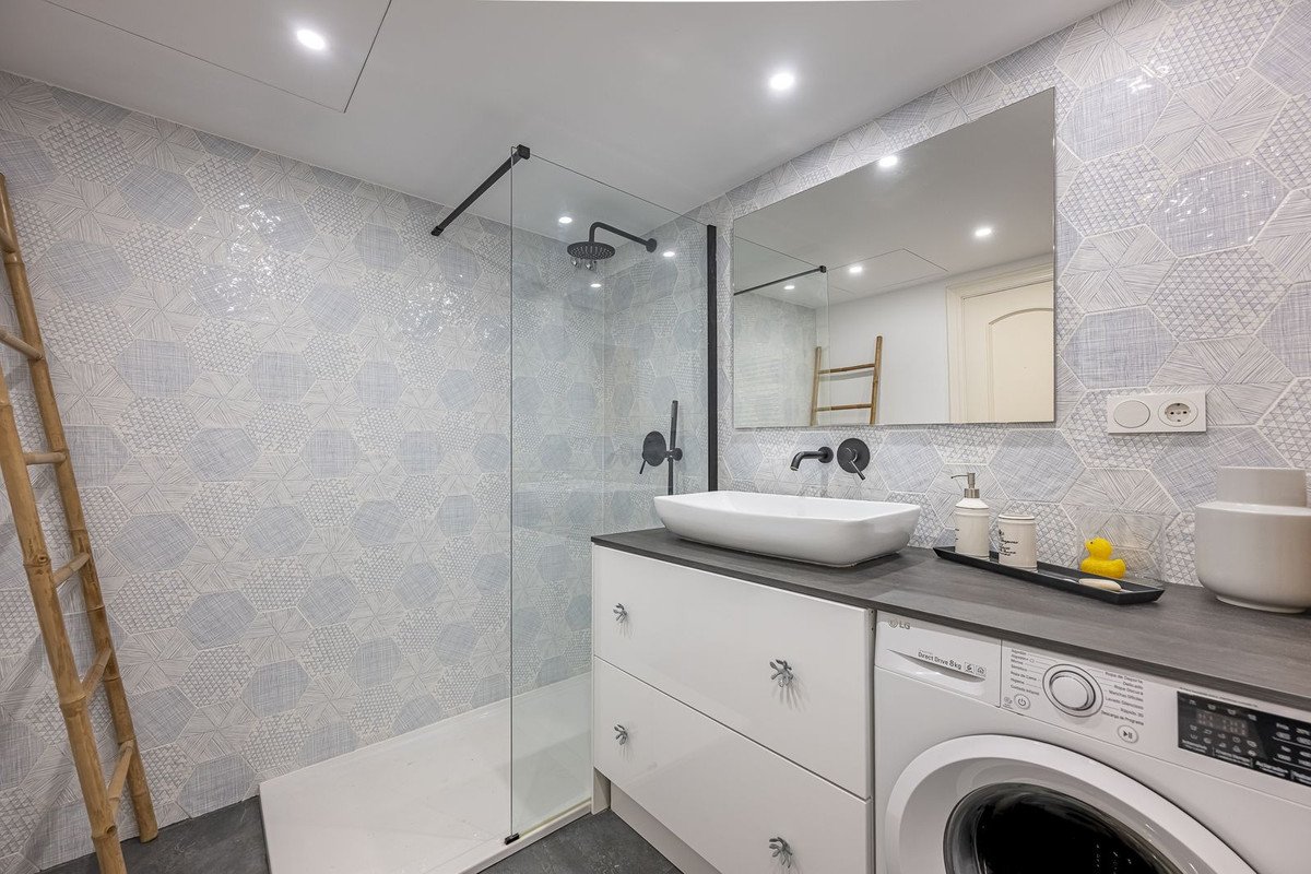 2 Bed Middle Floor Apartment in Guadalmina Alta