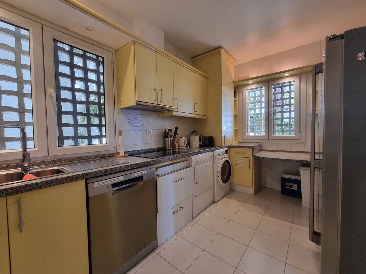 3 Bed Middle Floor Apartment in La Mairena