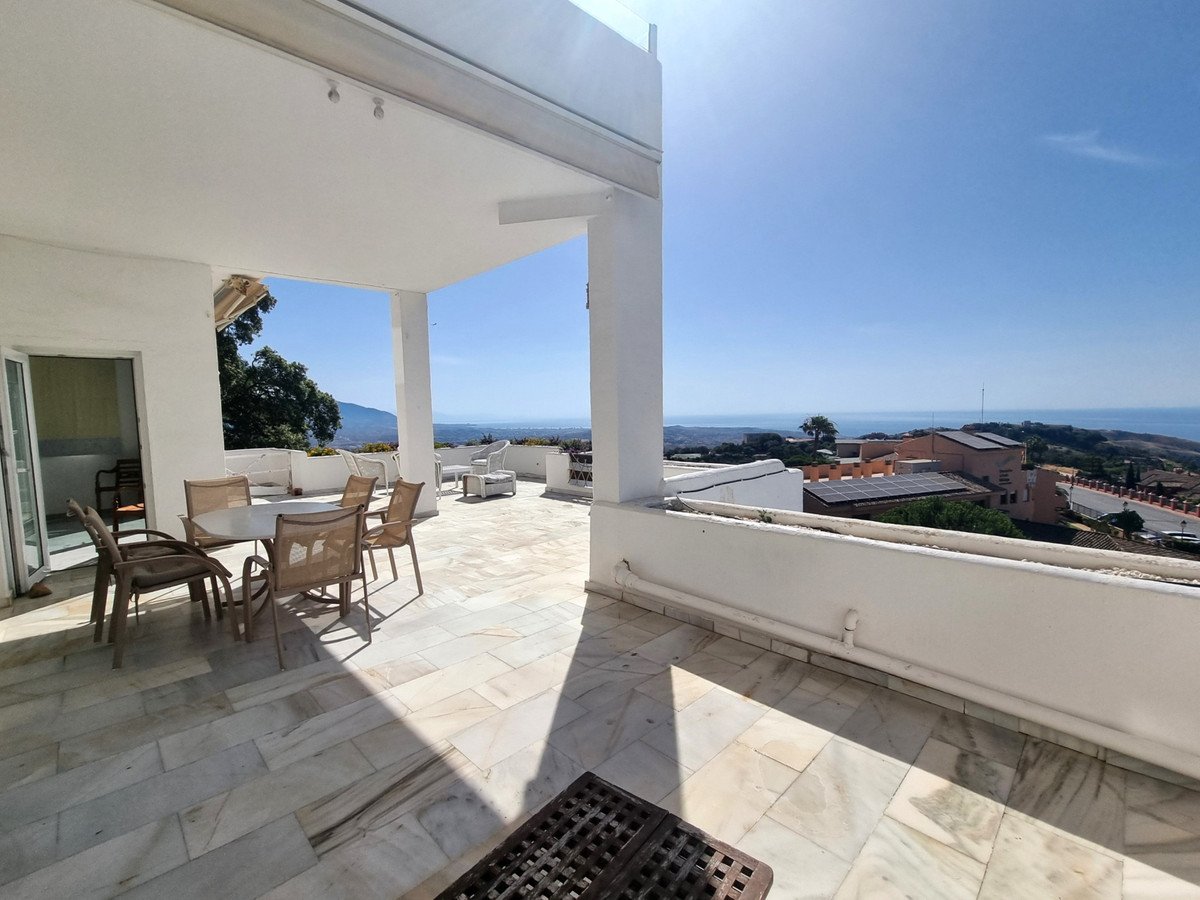 3 Bed Middle Floor Apartment in La Mairena