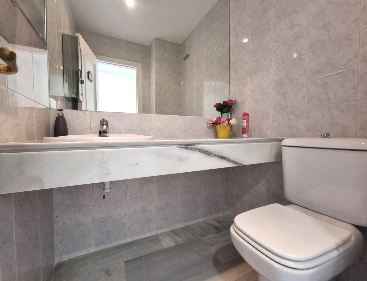 3 Bed Middle Floor Apartment in La Mairena