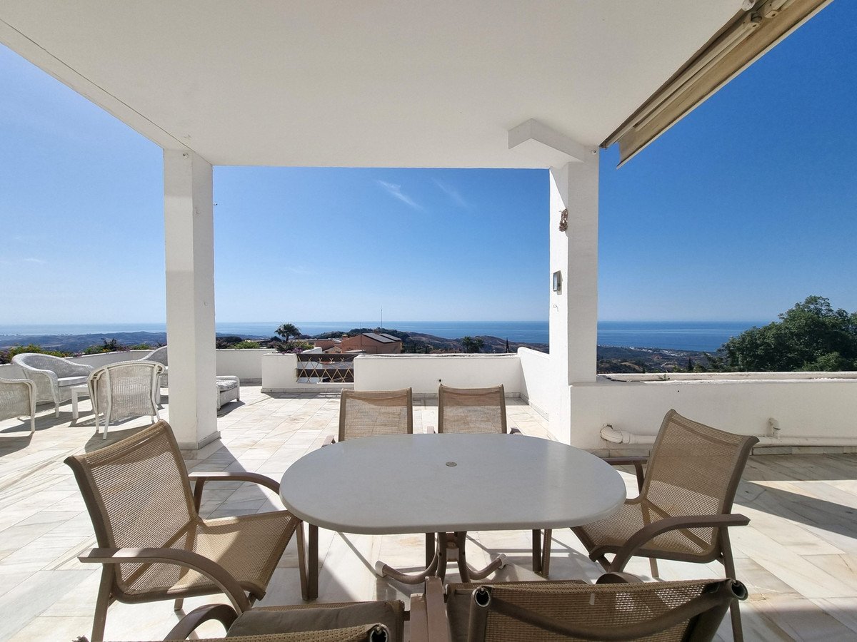 3 Bed Middle Floor Apartment in La Mairena
