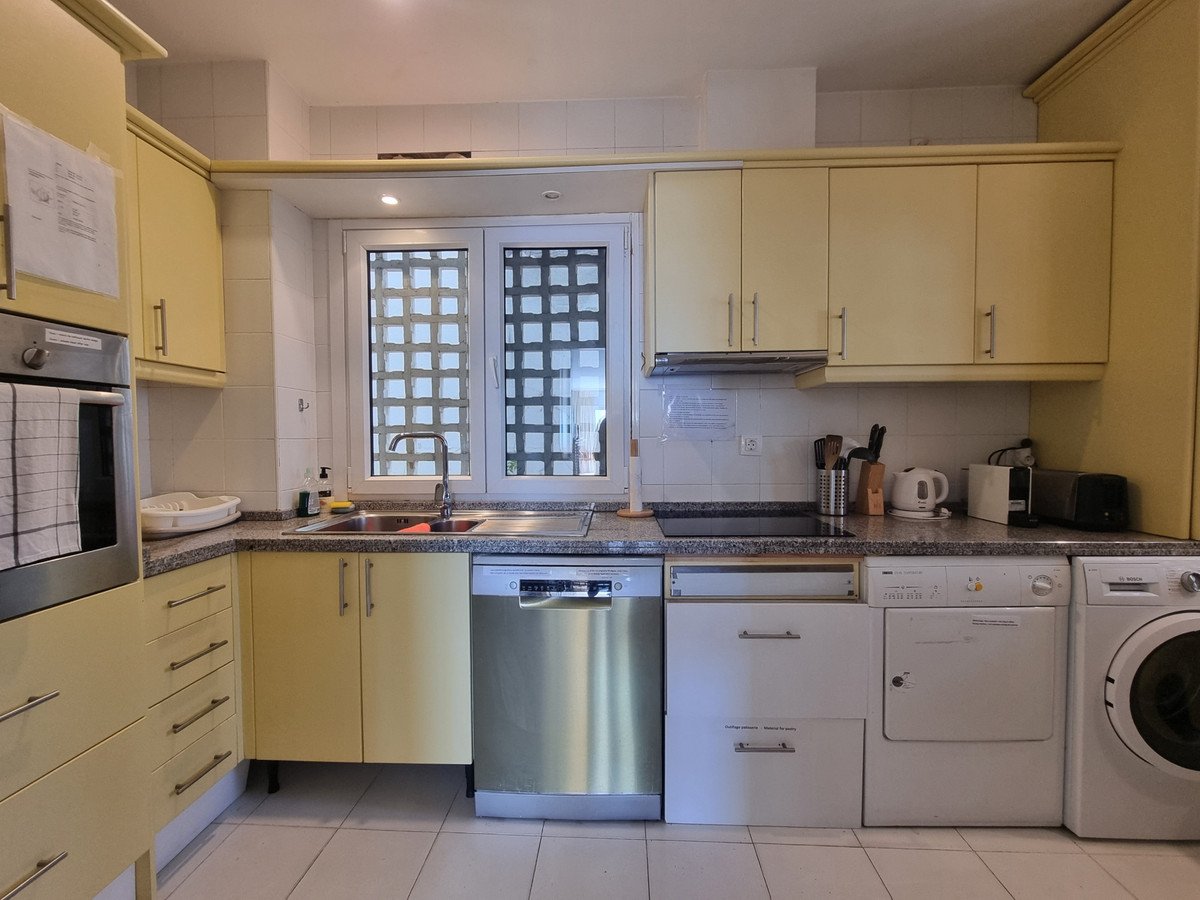 3 Bed Middle Floor Apartment in La Mairena