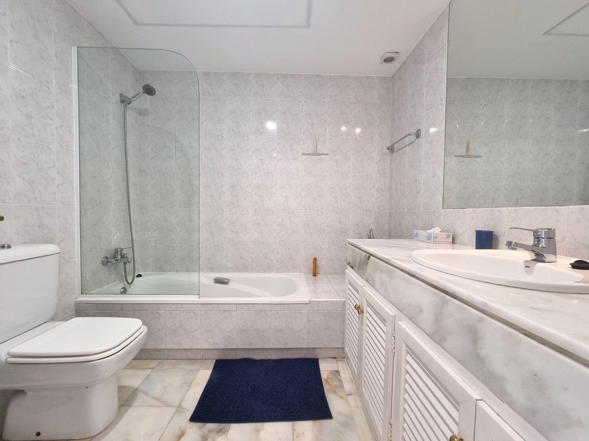 3 Bed Middle Floor Apartment in La Mairena