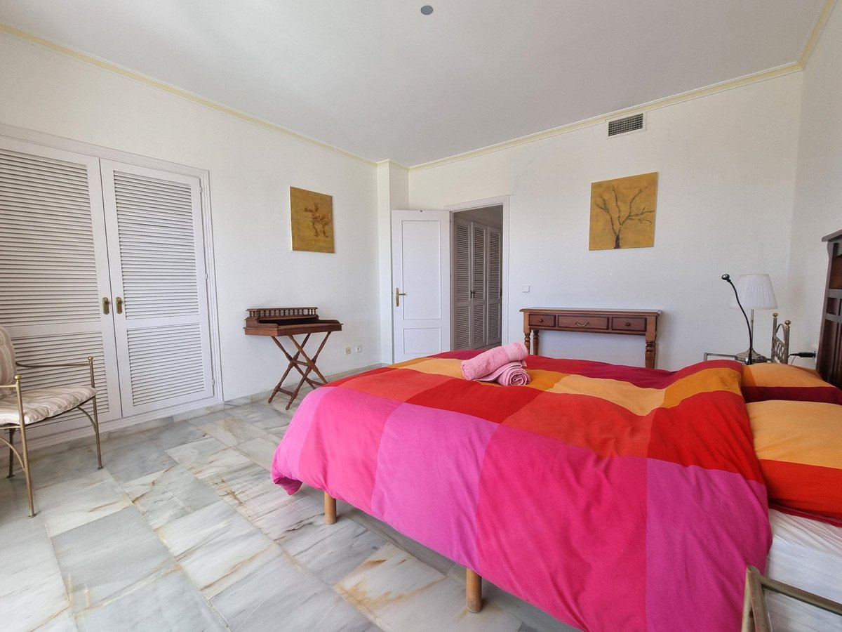 3 Bed Middle Floor Apartment in La Mairena
