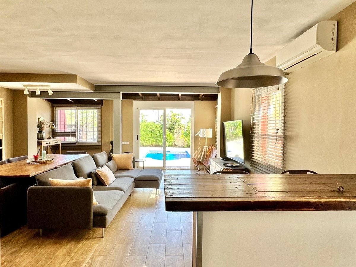 3 Bed Detached Villa in Marbella