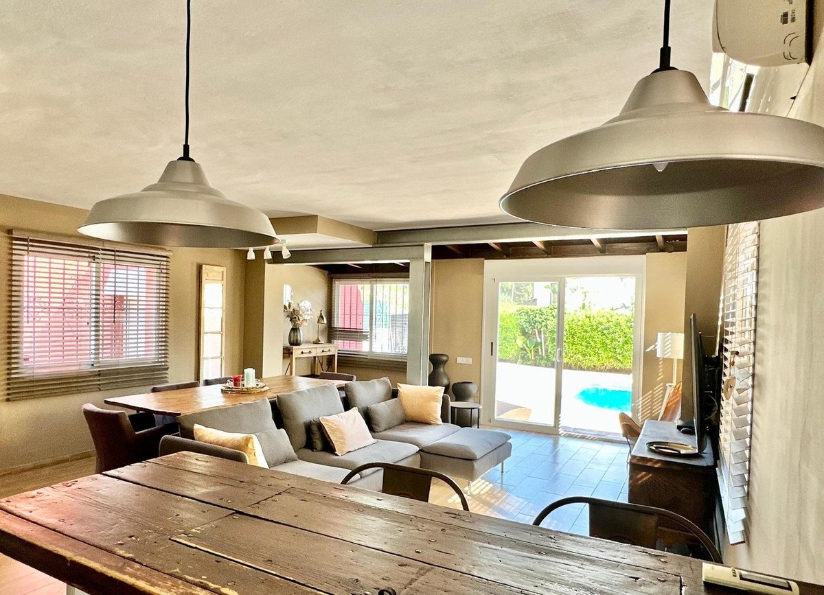 3 Bed Detached Villa in Marbella