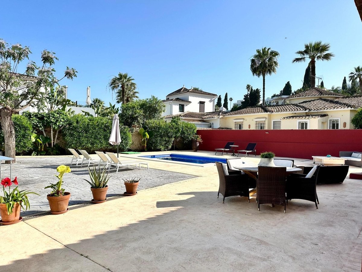 3 Bed Detached Villa in Marbella