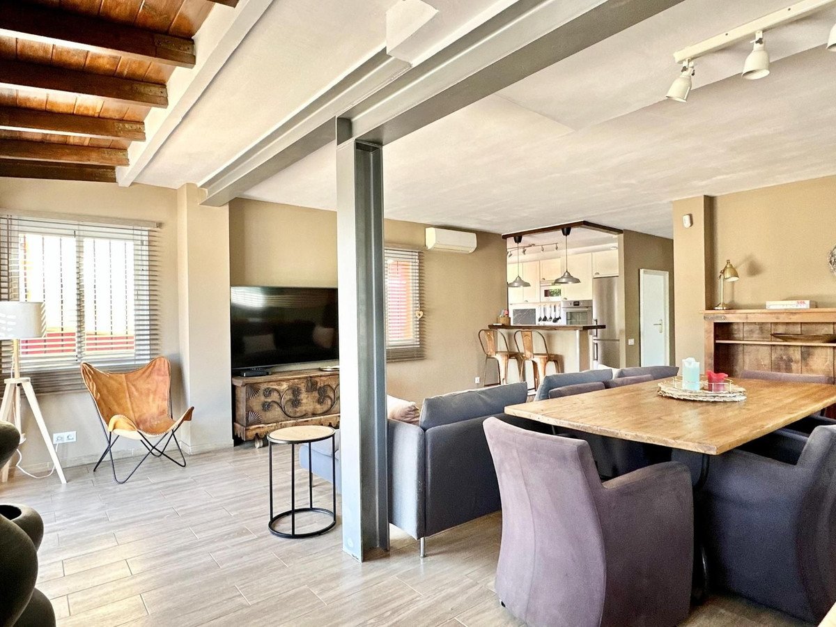 3 Bed Detached Villa in Marbella