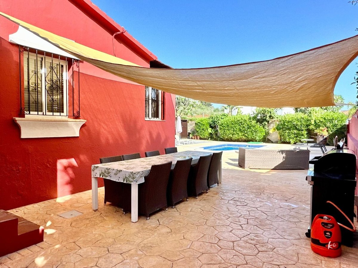 3 Bed Detached Villa in Marbella