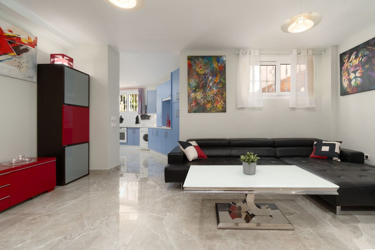 5 Bed Detached Villa in Torrequebrada