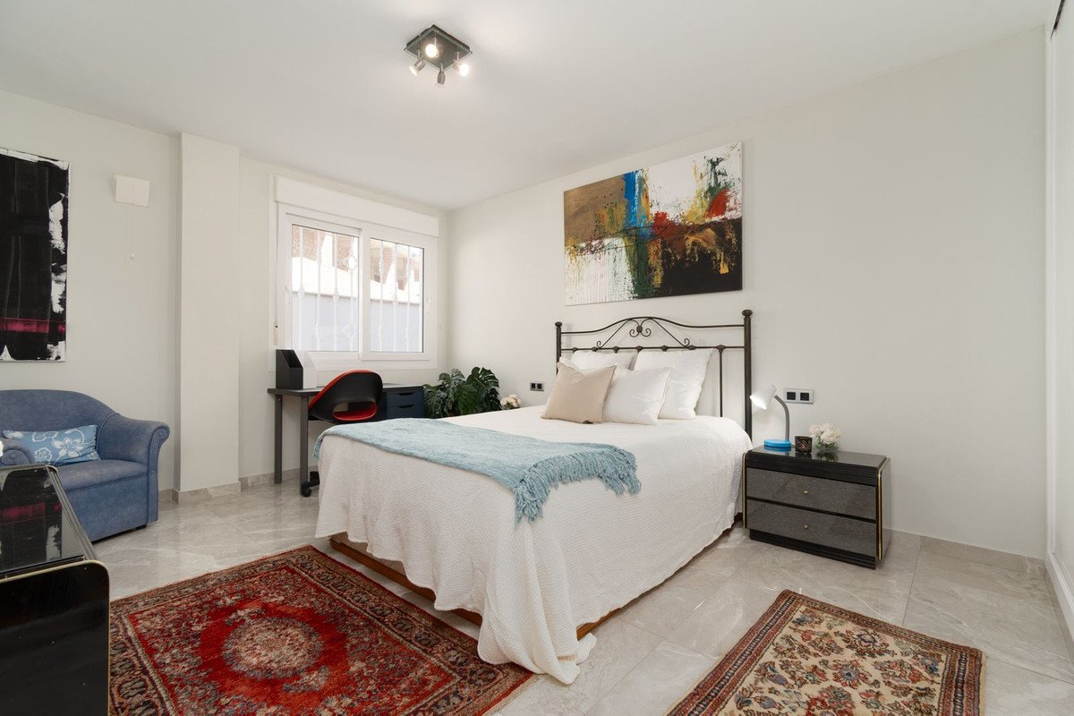 5 Bed Detached Villa in Torrequebrada