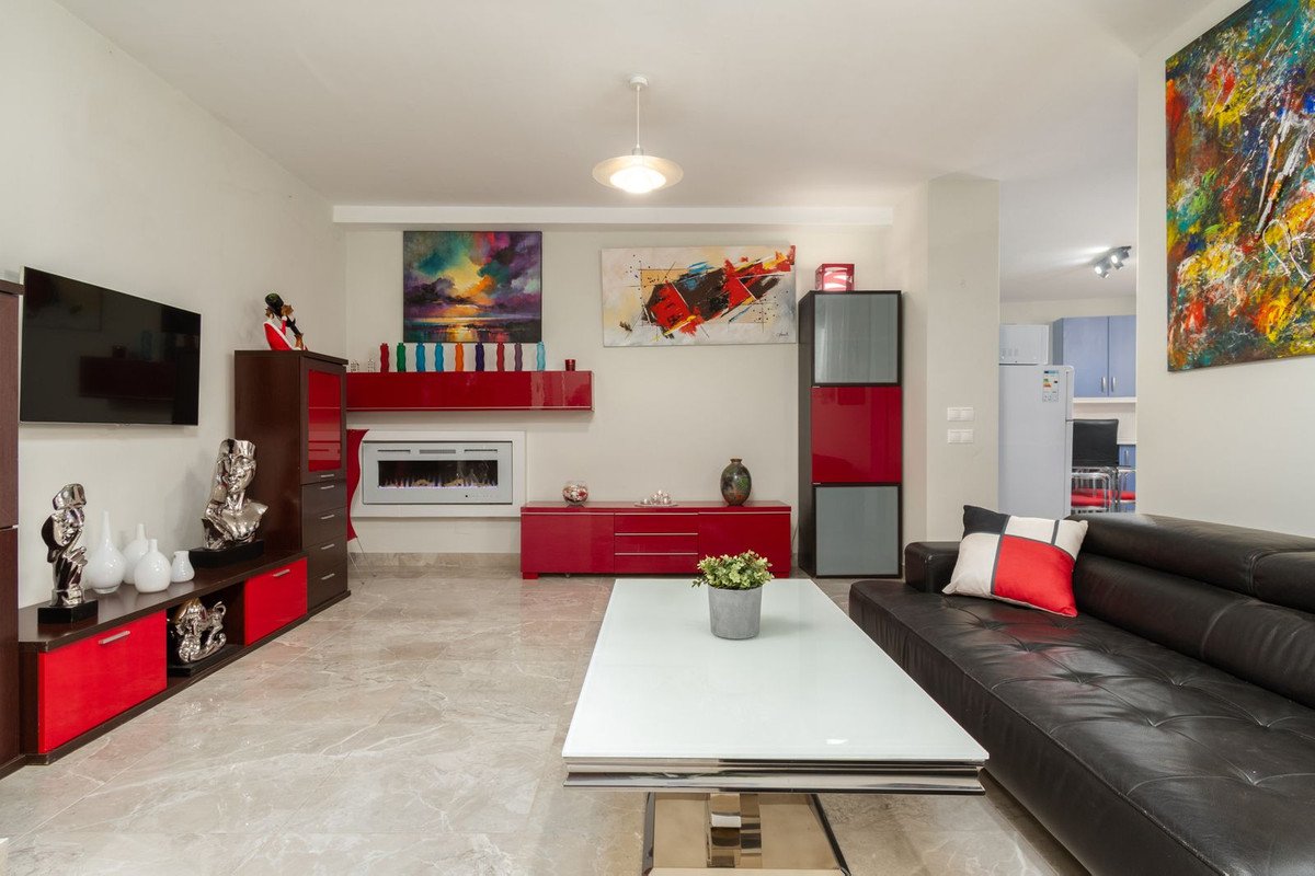 5 Bed Detached Villa in Torrequebrada