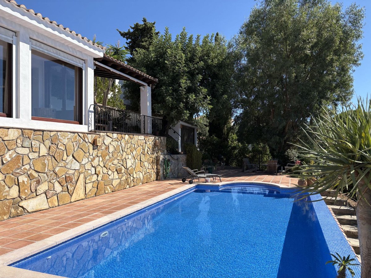 3 Bed Detached Villa in El Rosario