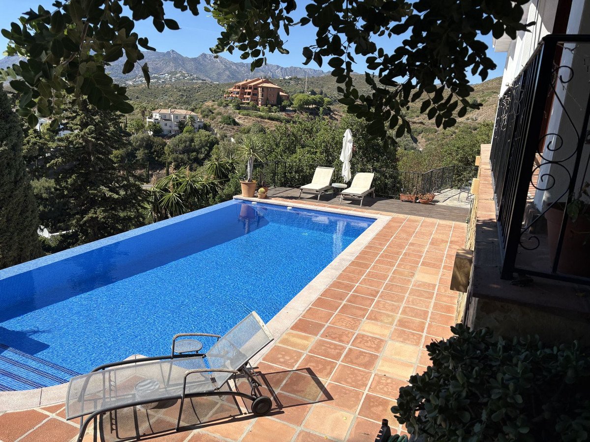 3 Bed Detached Villa in El Rosario
