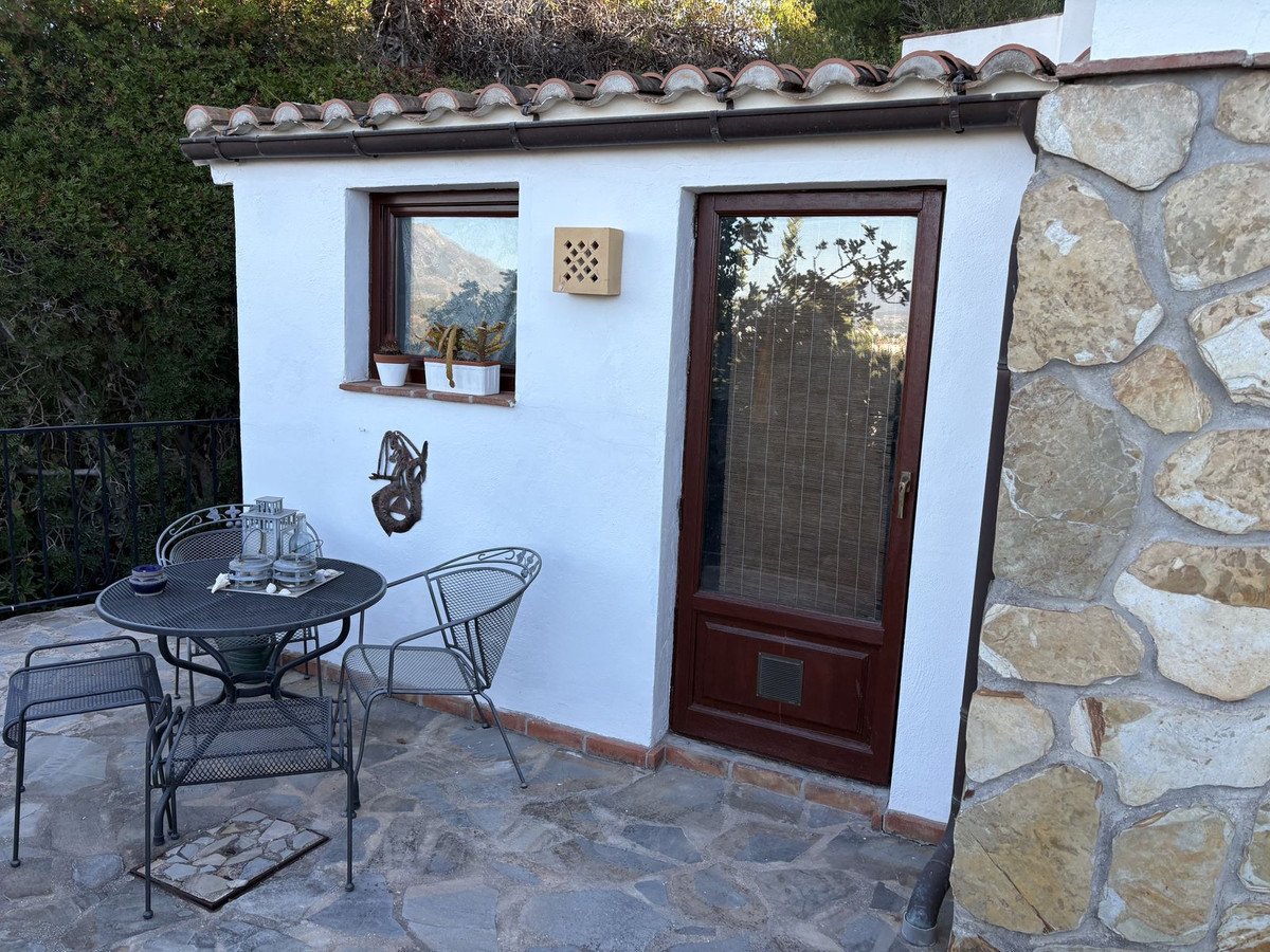 3 Bed Detached Villa in El Rosario