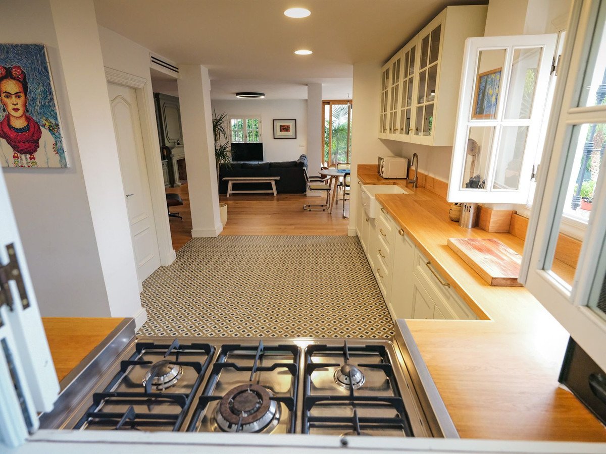 6 Bed Detached Villa in Málaga Este
