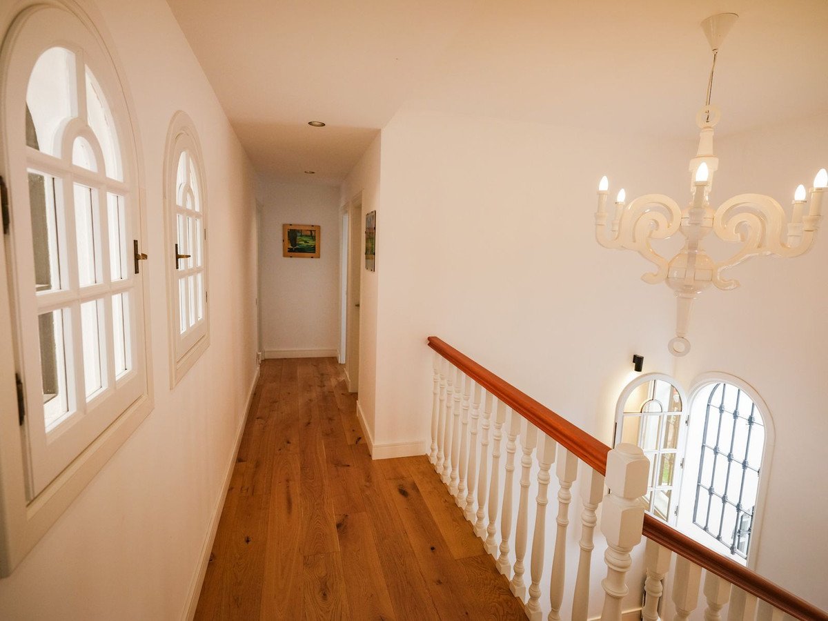 6 Bed Detached Villa in Málaga Este