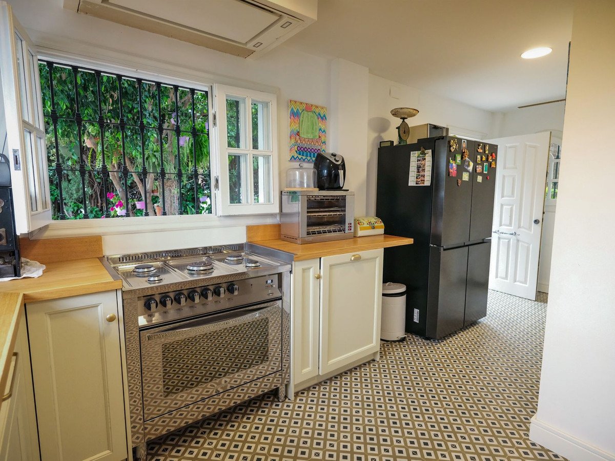 6 Bed Detached Villa in Málaga Este