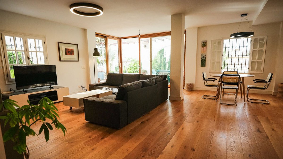 6 Bed Detached Villa in Málaga Este