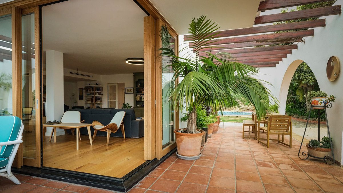 6 Bed Detached Villa in Málaga Este