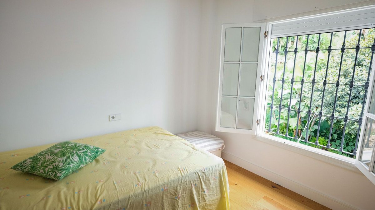 6 Bed Detached Villa in Málaga Este