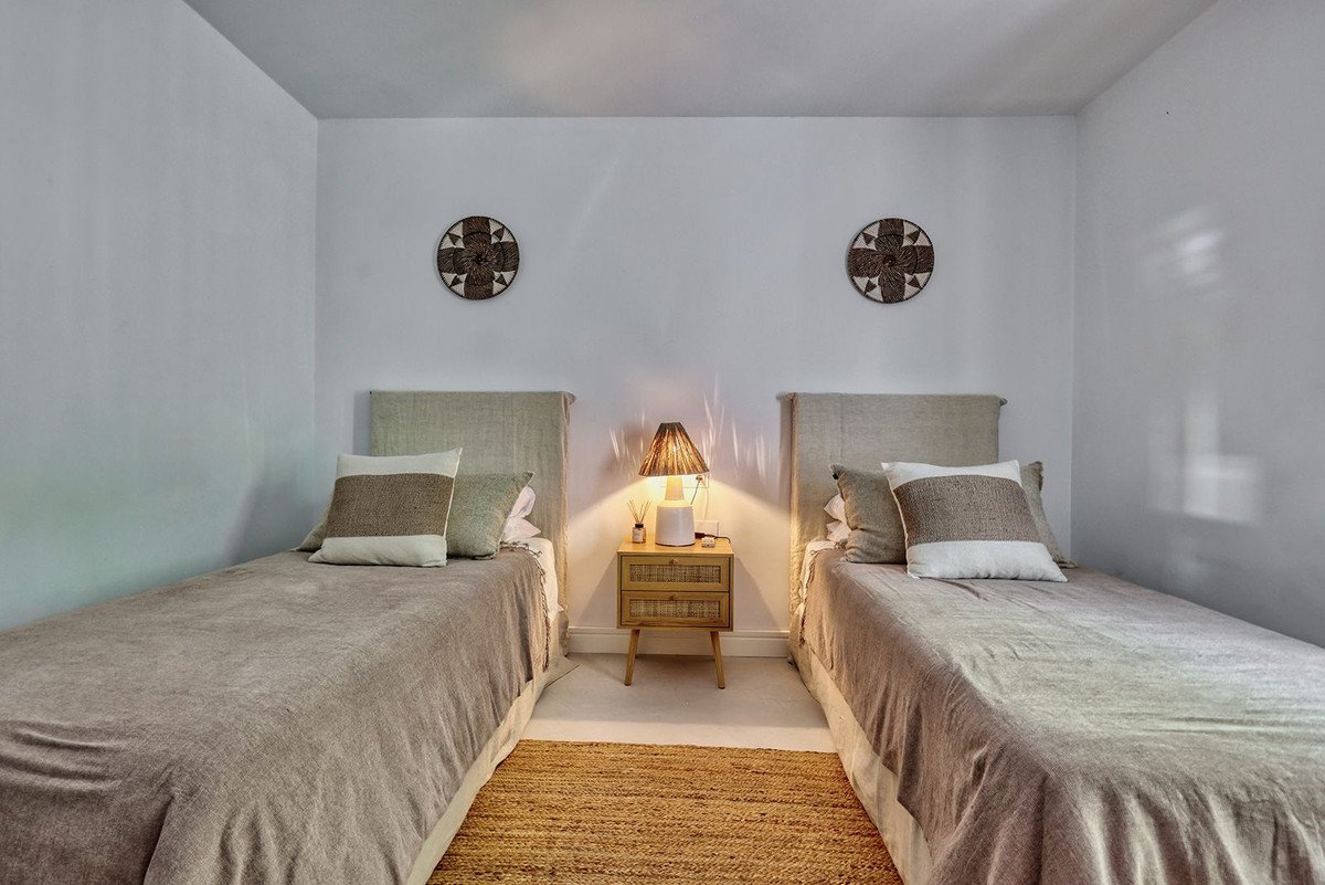 5 Bed Detached Villa in Hacienda Las Chapas