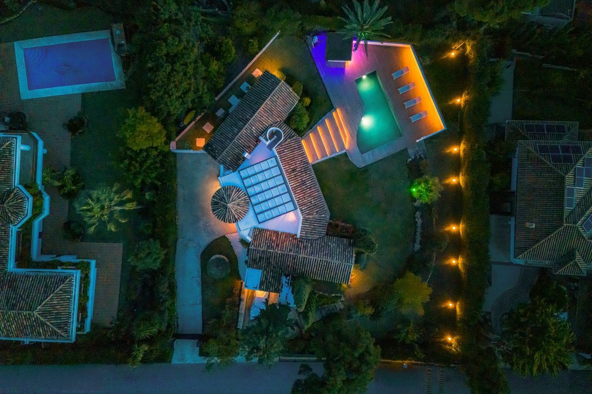 5 Bed Detached Villa in Hacienda Las Chapas