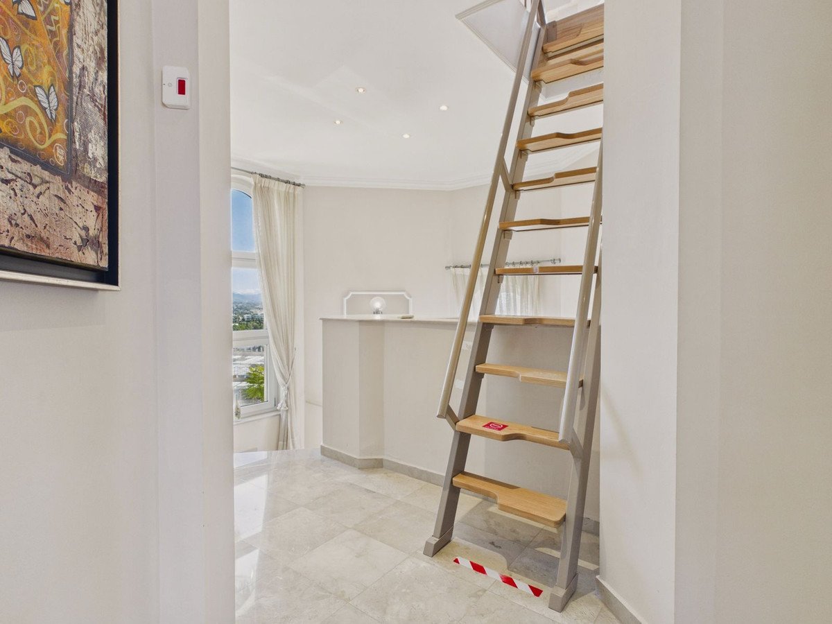 6 Bed Detached Villa in Benahavís